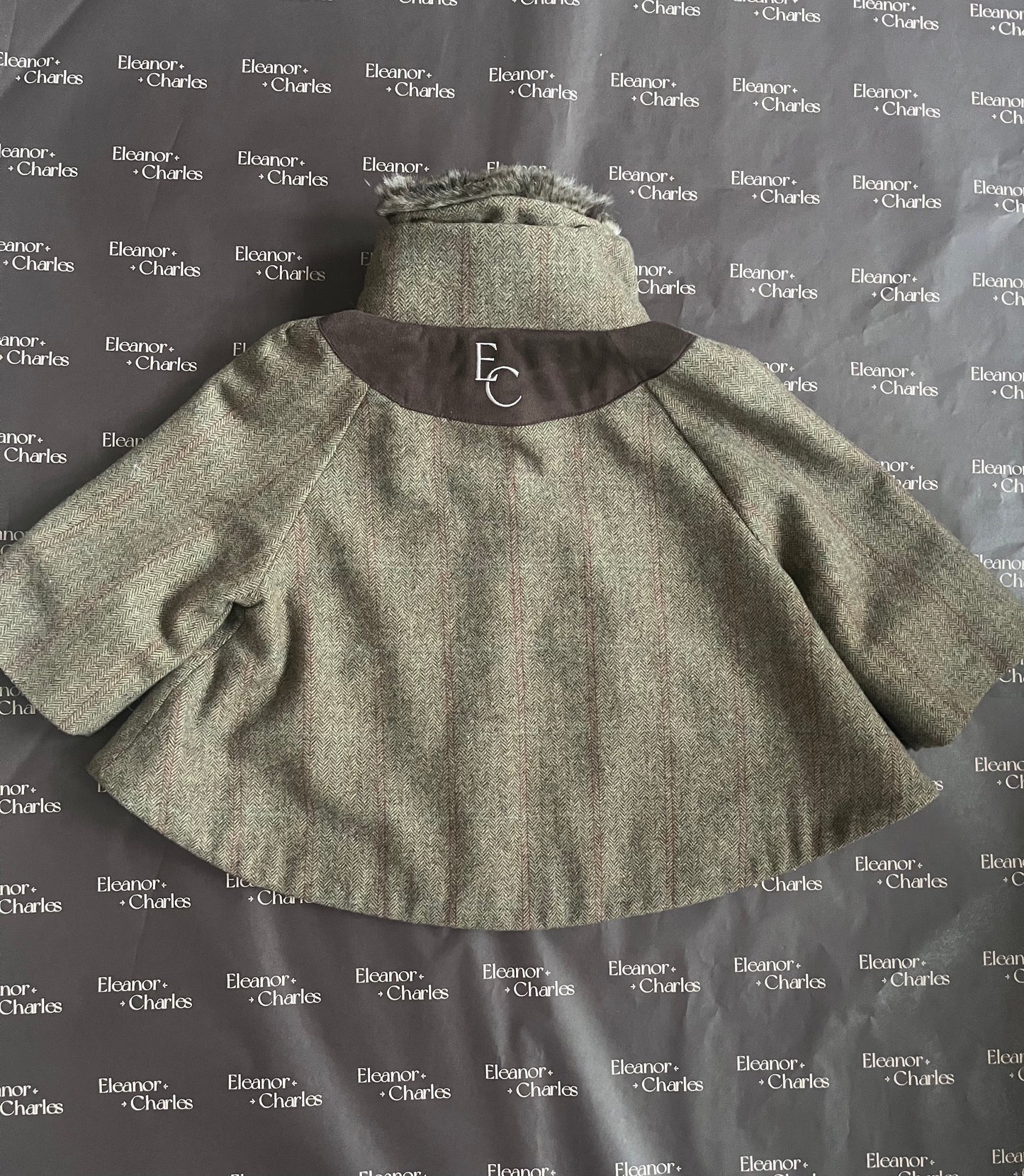 Second Hand Tweed Cape 1-2 years Grade A