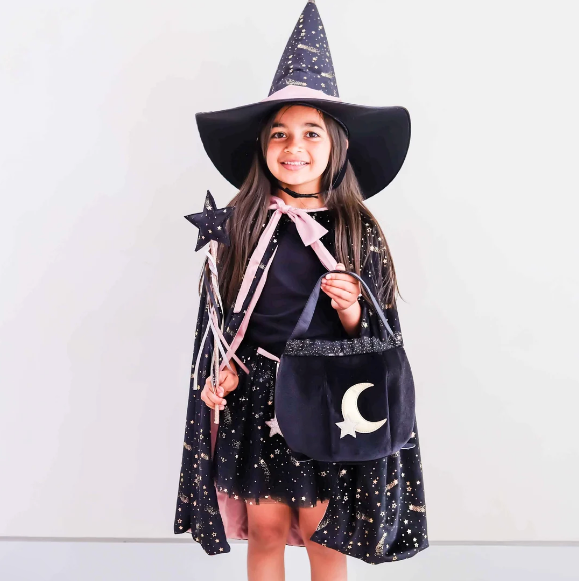 MIMI & LULA Black Cauldron Trick or Treat Bag