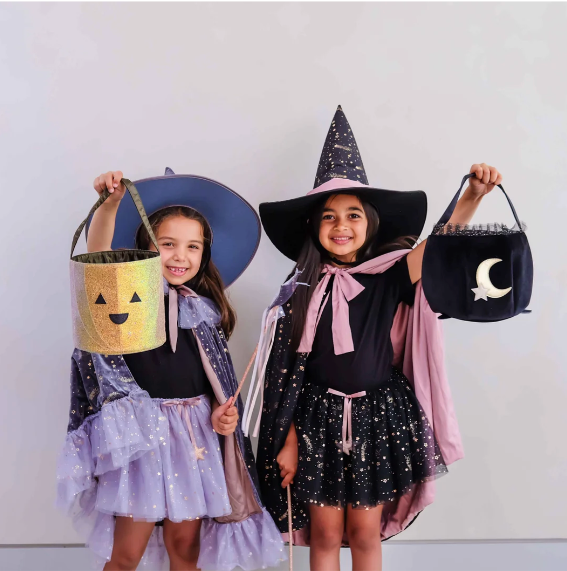 MIMI & LULA Black Cauldron Trick or Treat Bag